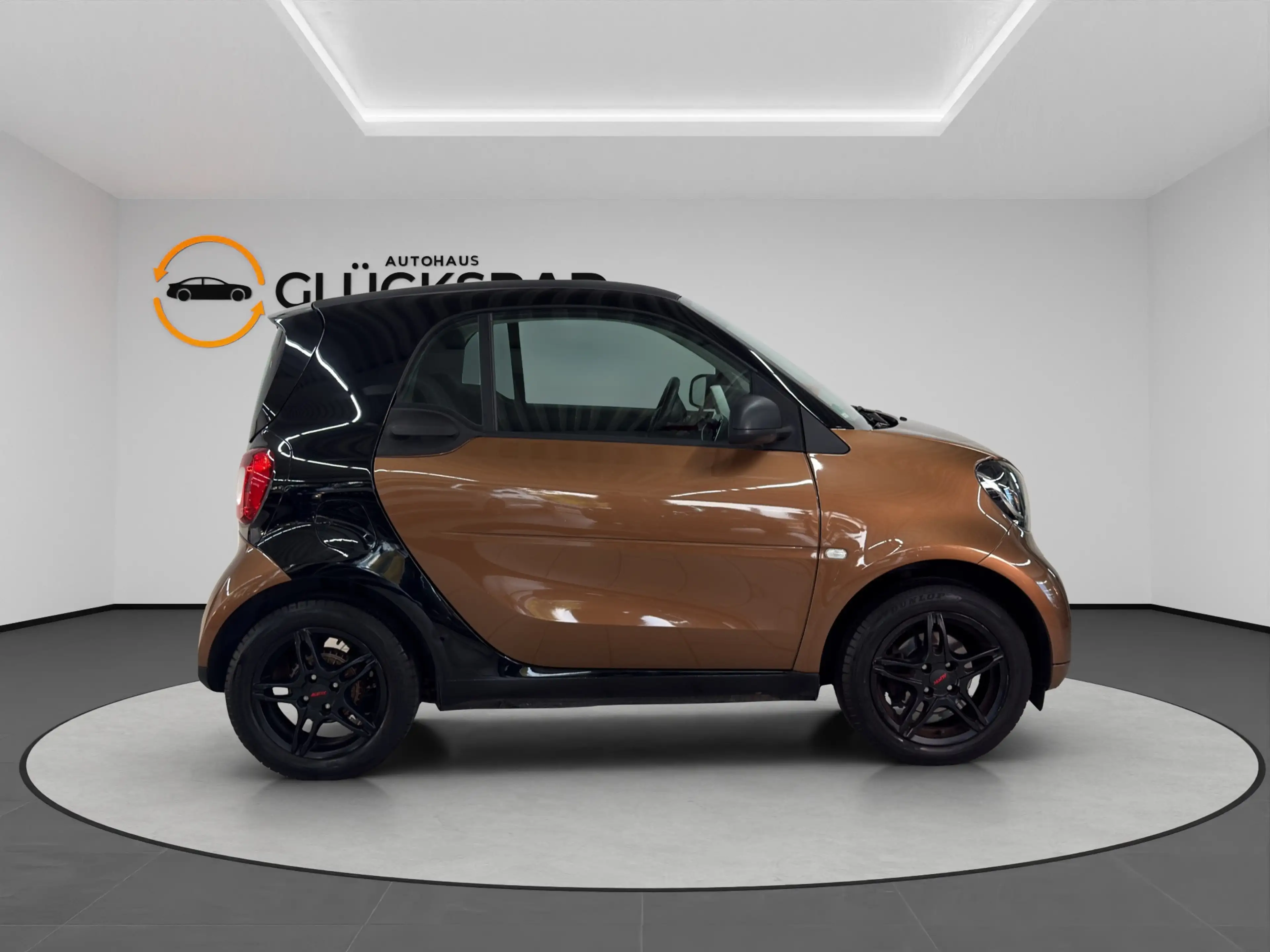smart forTwo 52 kW 1-Hand Bluetooth Temp HU+Service — photo 10