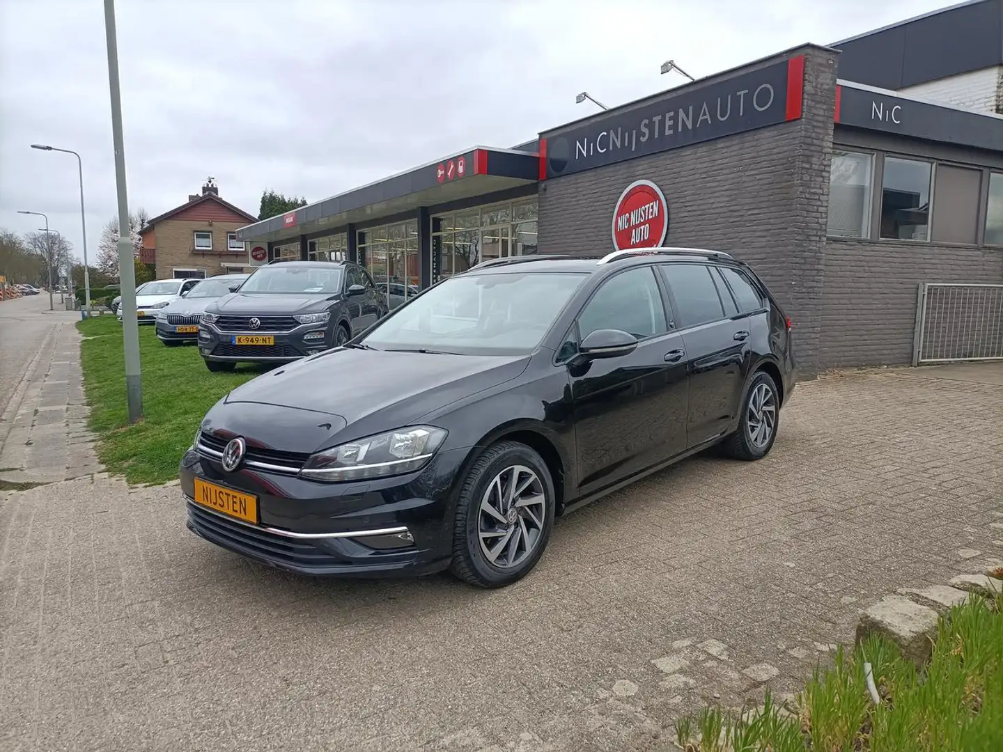 Volkswagen Golf Variant 1.0 Sound, Trekhaak wegkl, Cruise, 4S banden Schwarz - 1