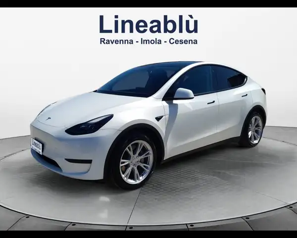 Tesla Model Y RWD