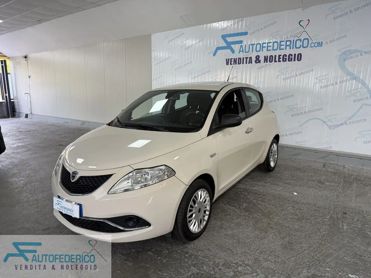 Lancia Ypsilon