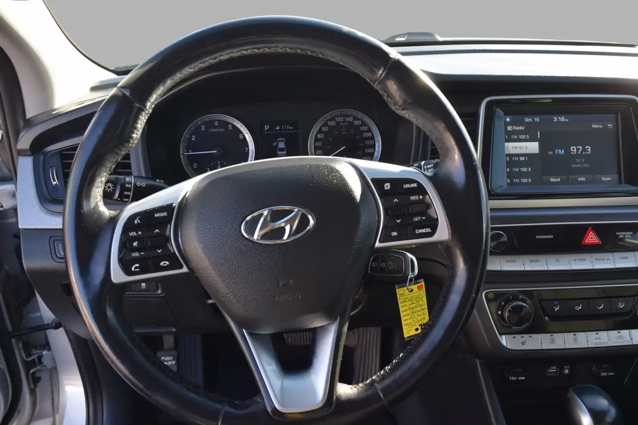 Hyundai SONATA снимка Hyundai SONATA
