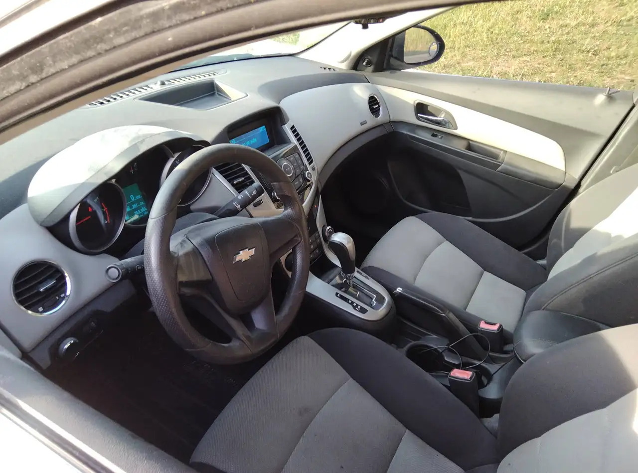 Chevrolet Cruze photo Chevrolet Cruze