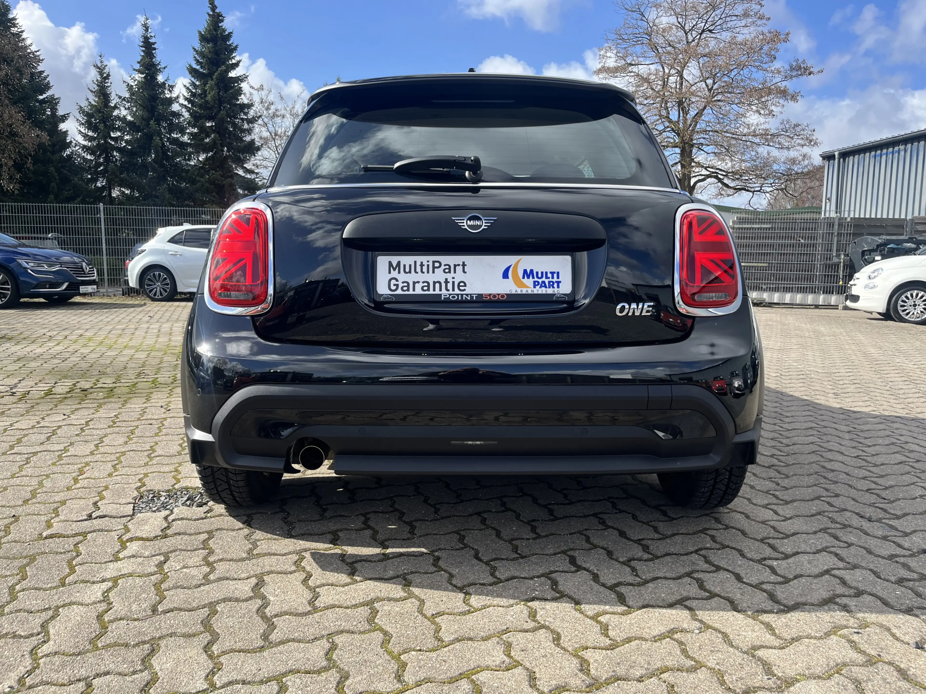 MINI One ESSENTIAL TRIM FACELIFT DSG LED NAVI 1.HD — photo 6