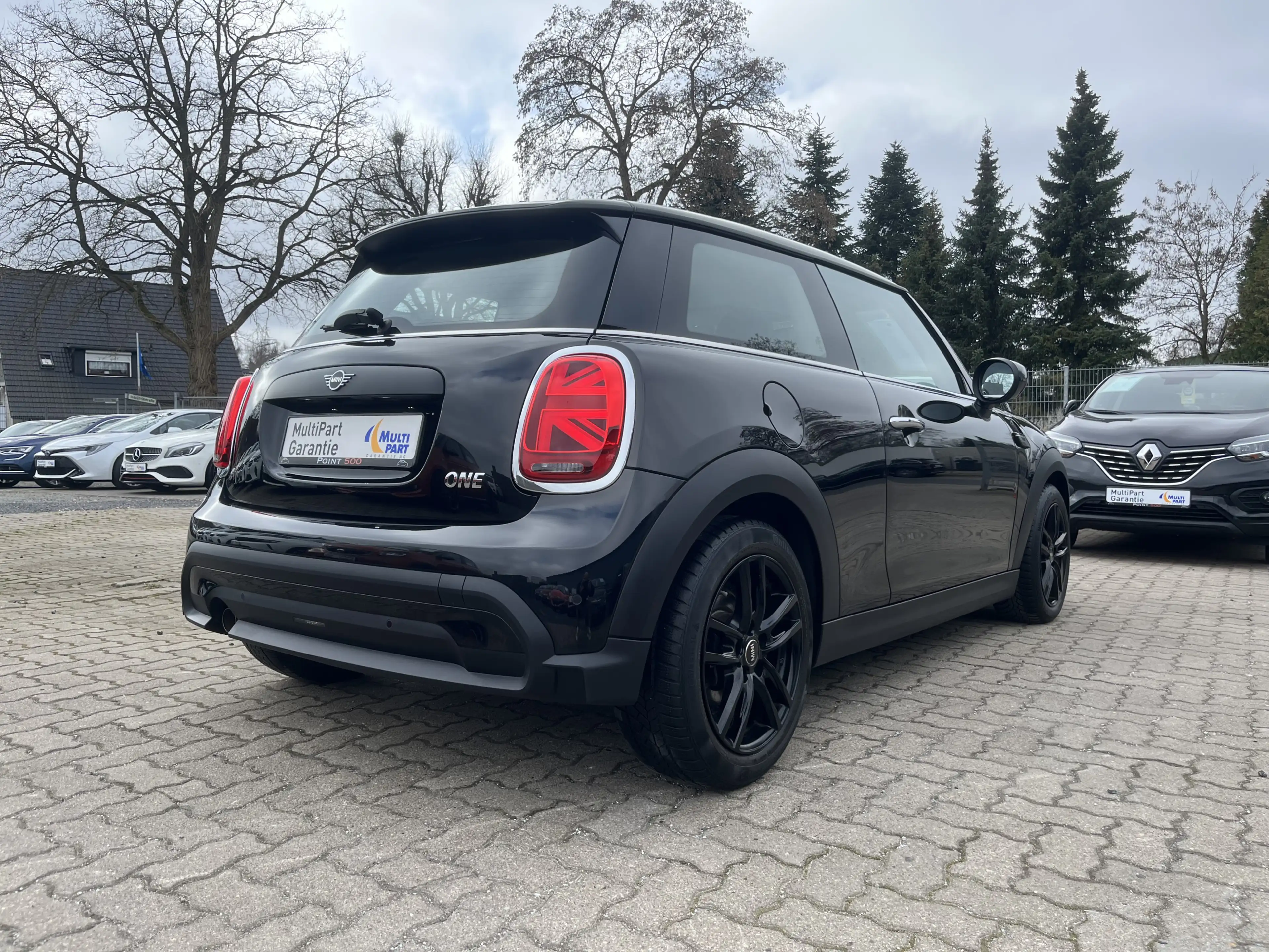 MINI One ESSENTIAL TRIM FACELIFT DSG LED NAVI 1.HD — photo 7
