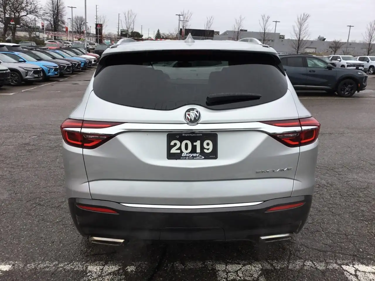 Buick Enclave снимка Buick Enclave