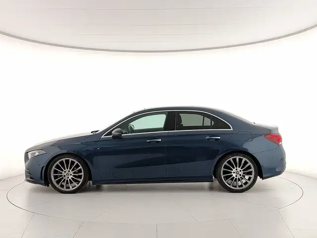 Mercedes-Benz A view 2