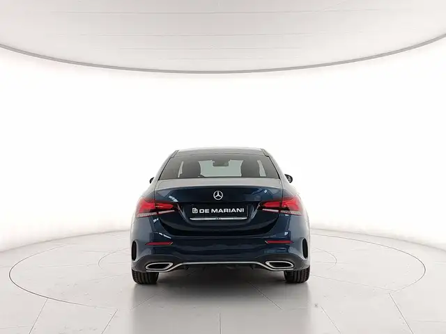 Mercedes-Benz A view 4