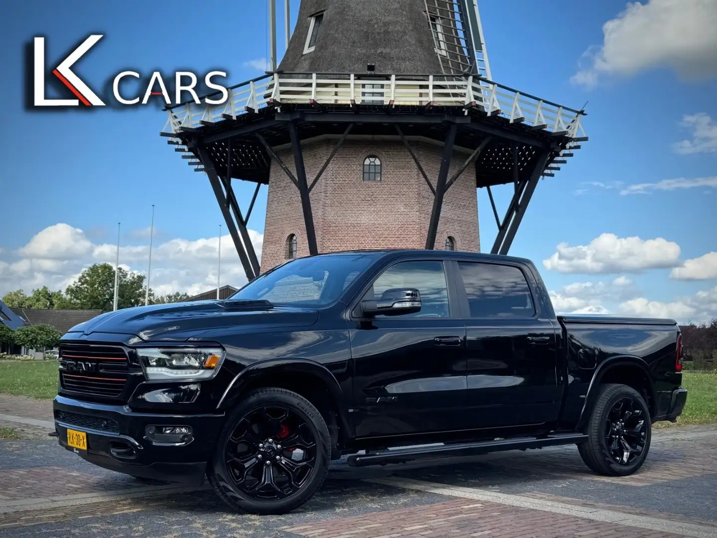 RAM 1500 LARAMIE NIGHT EDITION 5.7 / V8 / HEMI / ACC / LPG Schwarz - 1