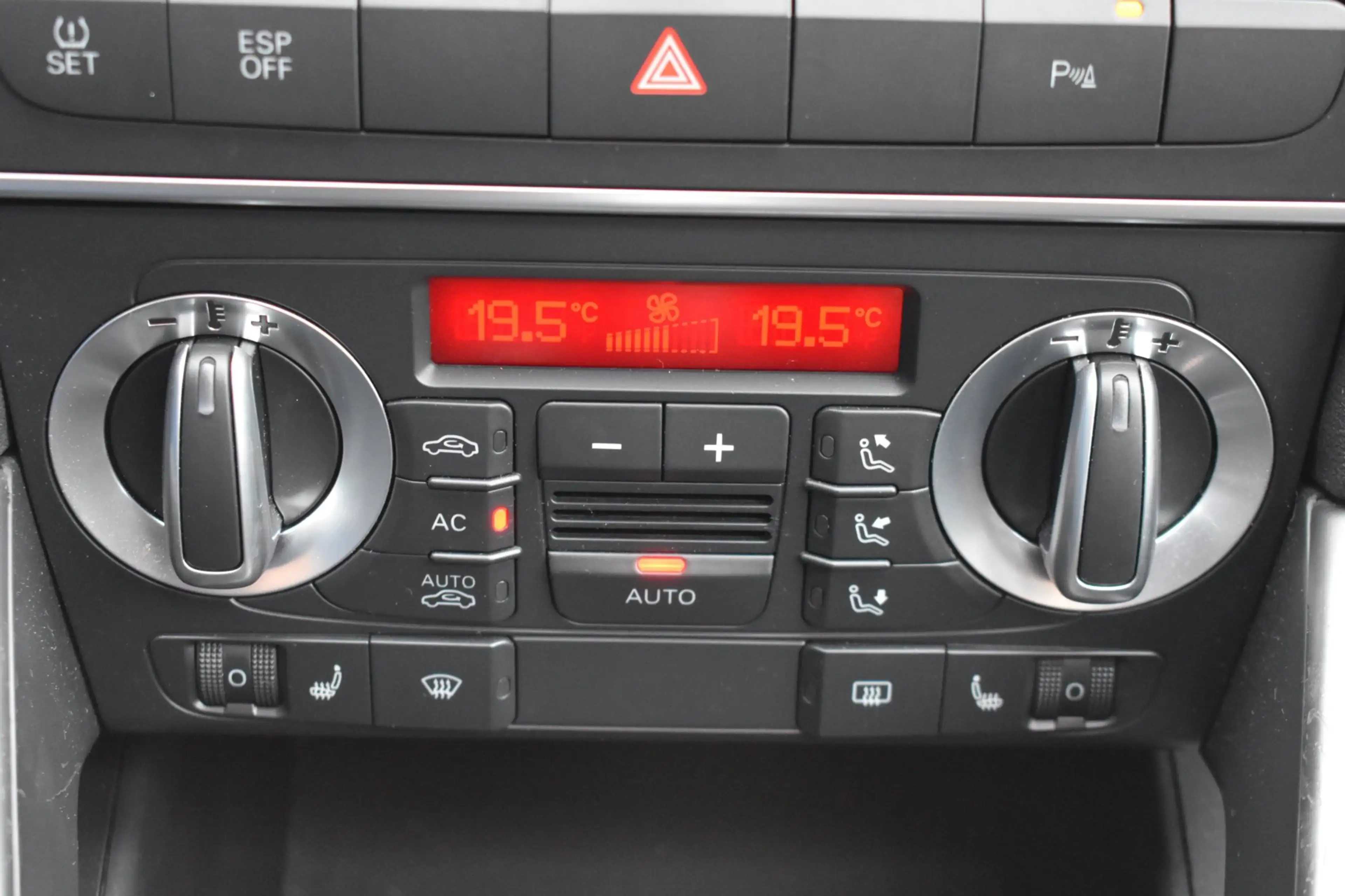 Audi S3 Sportback 2.0 TFSI S3 quattro Ambition '08 Pano Xe — photo 23