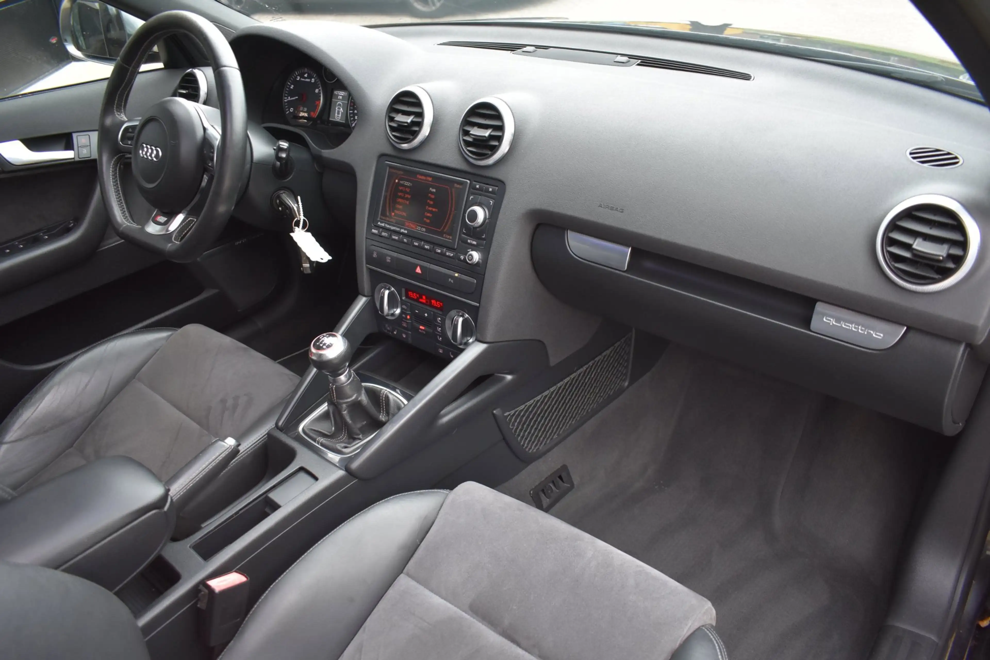 Audi S3 Sportback 2.0 TFSI S3 quattro Ambition '08 Pano Xe — photo 13