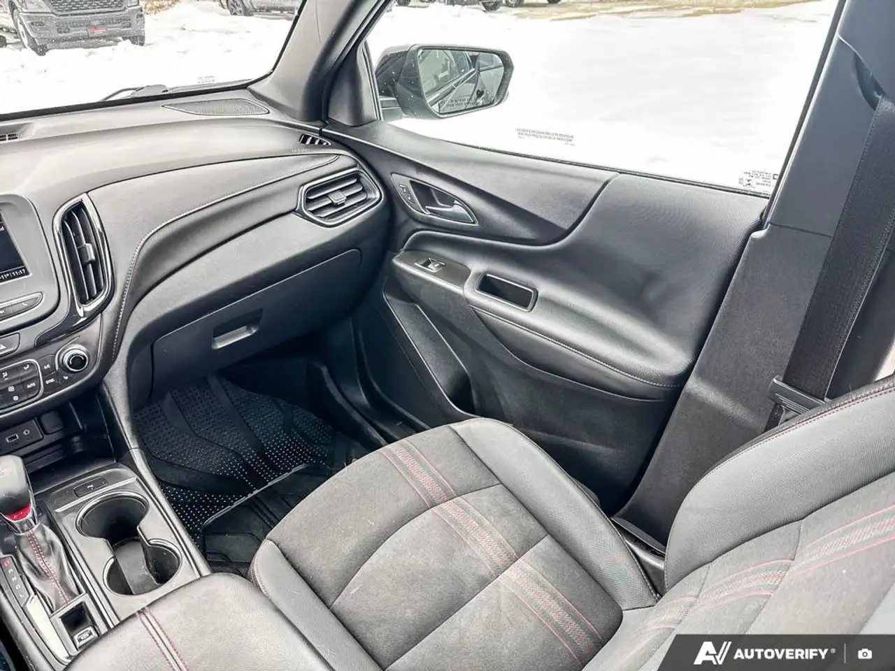 Chevrolet Equinox снимка Chevrolet Equinox