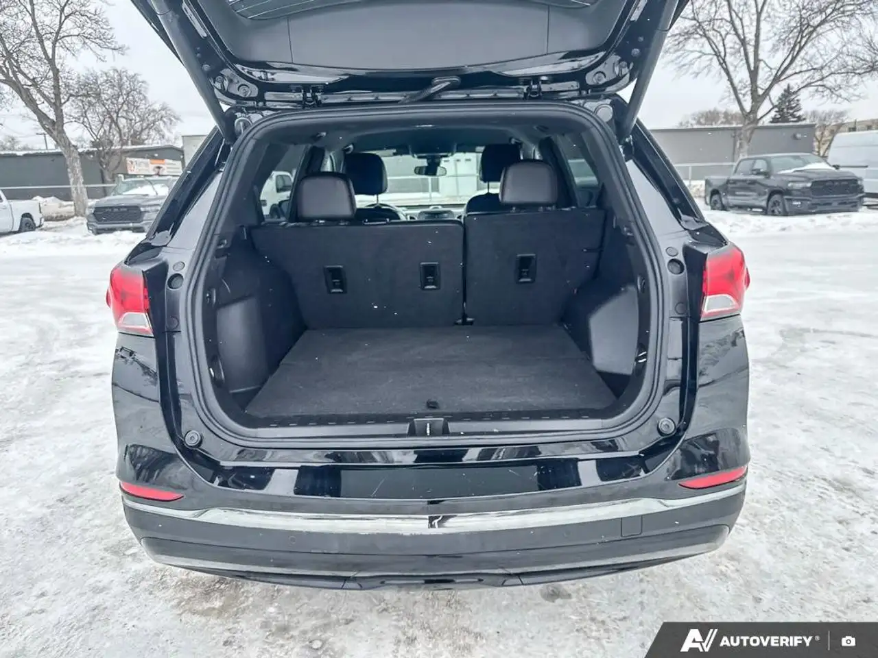 Chevrolet Equinox снимка Chevrolet Equinox