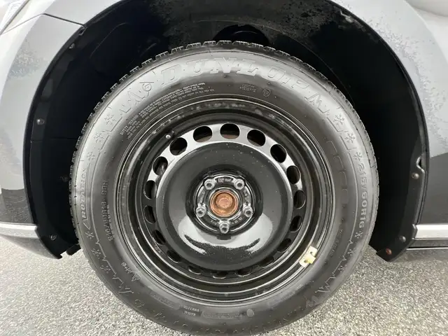 Volkswagen Passat view 10