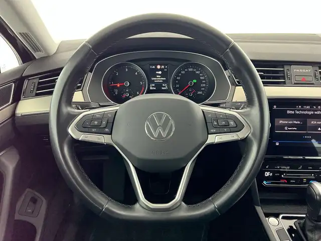 Volkswagen Passat view 15