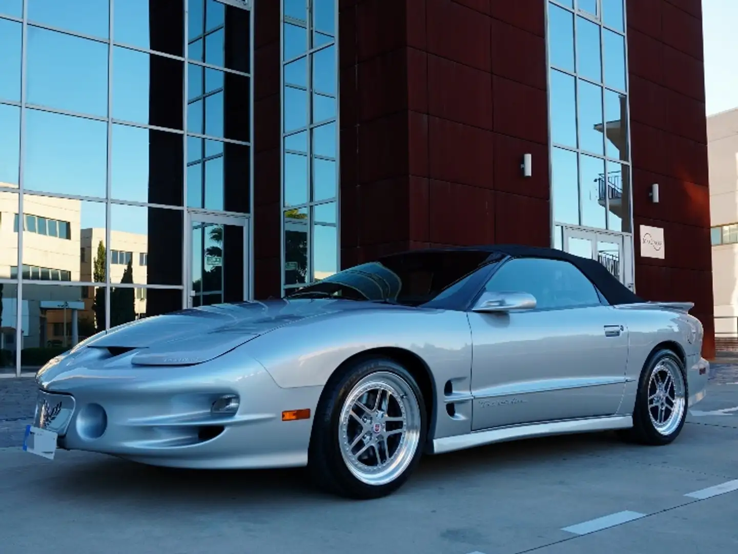 Pontiac Trans Am Convertible Silber - 2