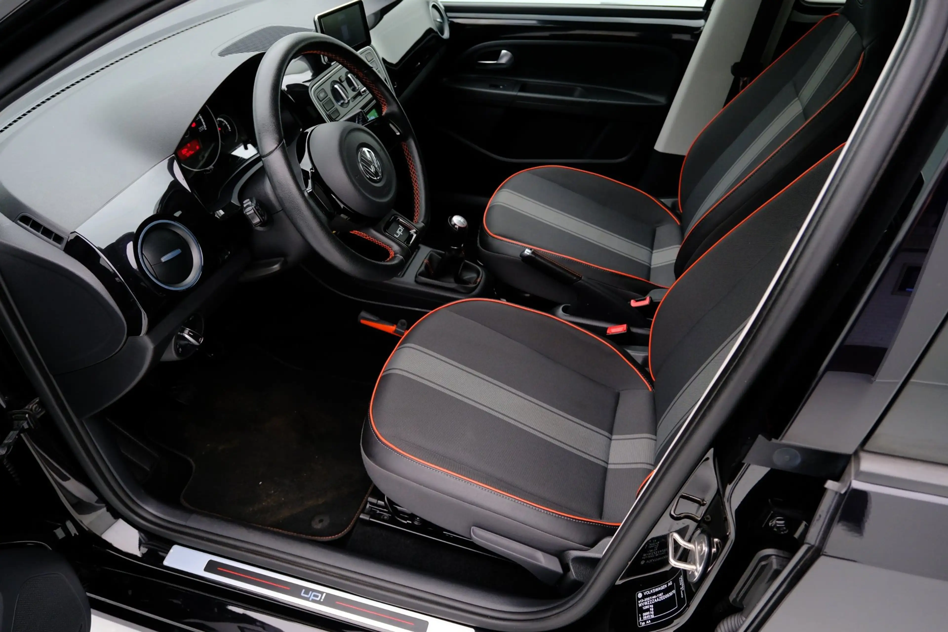Volkswagen up! 1.0 groove up! BlueMotion 5-drs Navi|Airco|Cruise| — photo 2