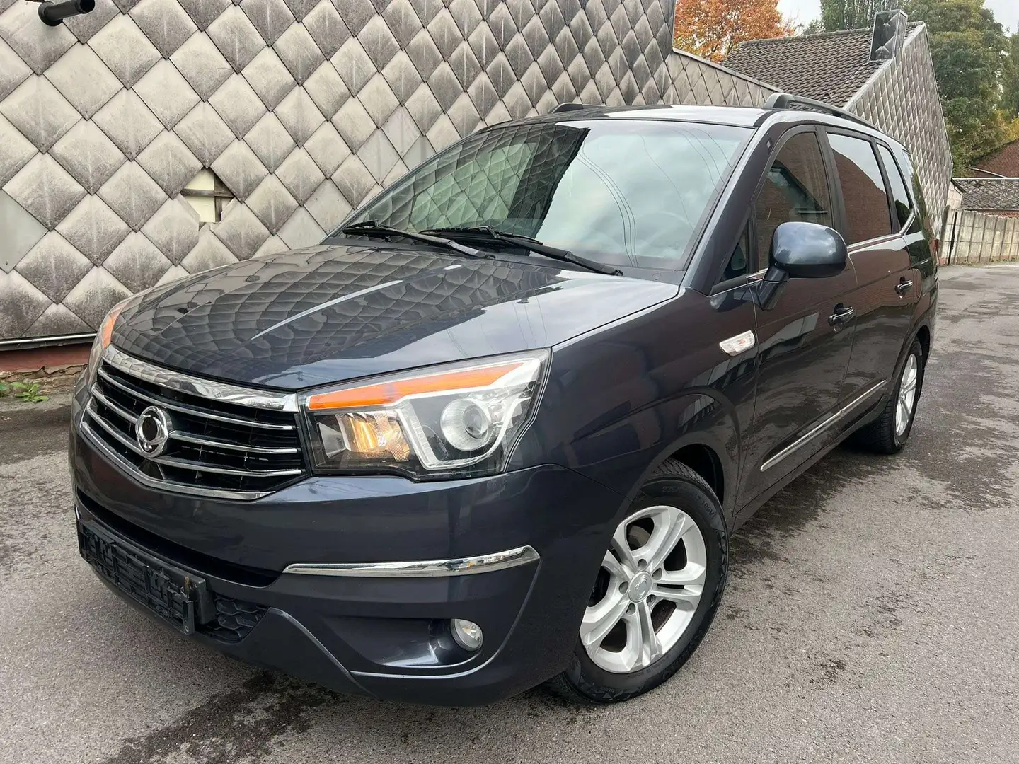 SsangYong Rodius 177Ch//2017//253.885km//CLIM//NAV Narancs - 1