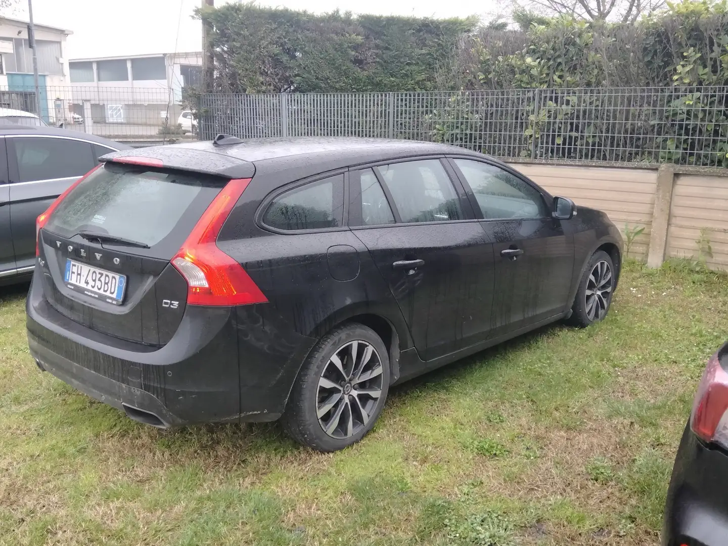 Volvo V60 2.0 d3 Dynamic Edition geartronic Nero - 2