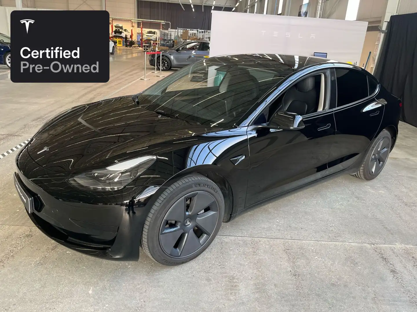 Tesla Model 3 Rear-Wheel Drive "Certified Pre-Owned" Noir - 1