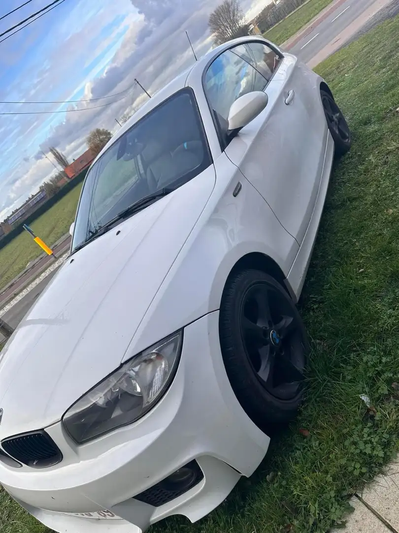 BMW 118 118D Blanc - 1