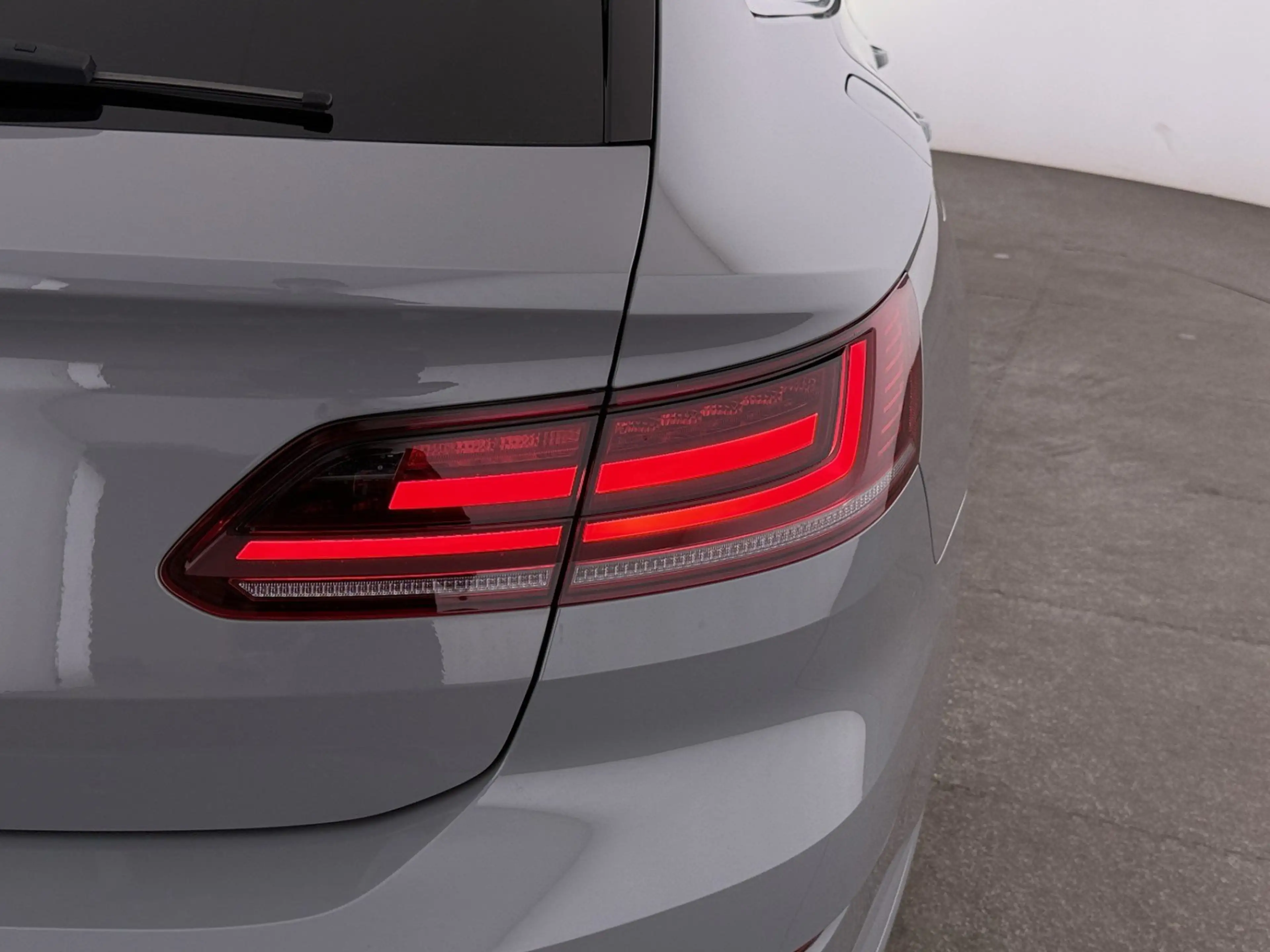 Volkswagen Arteon SB 2.0 TDI Aut LED RADAR NAVI ASSIST TEMP — photo 12