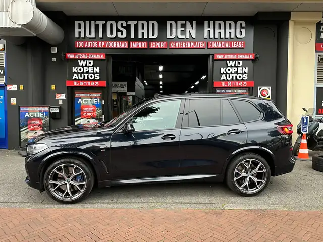 BMW X5 view 5