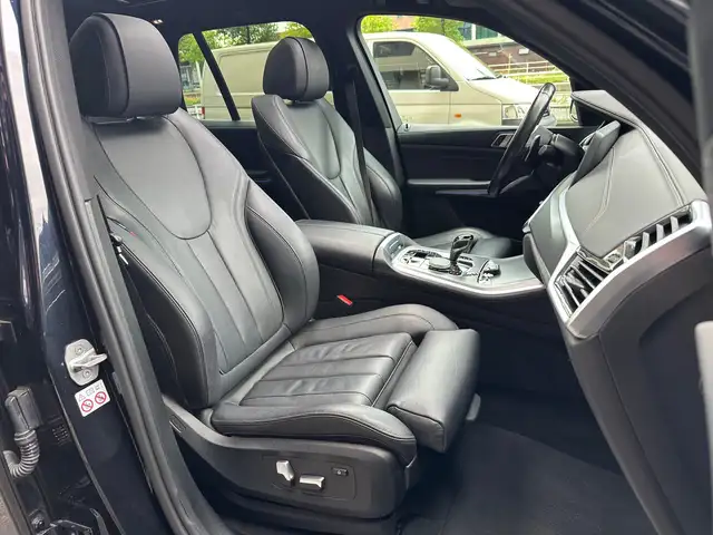 BMW X5 view 12
