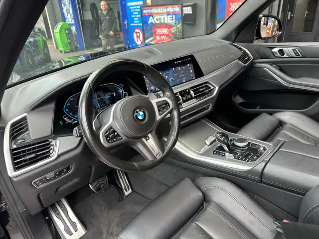 BMW X5 view 10