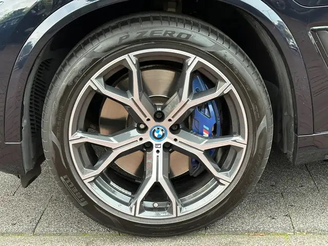 BMW X5 view 7