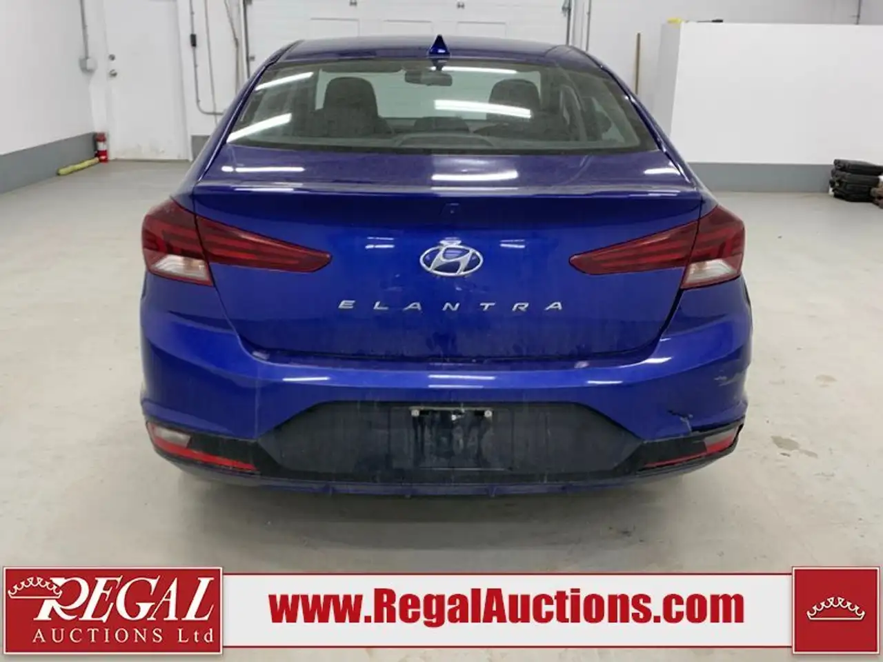 Hyundai ELANTRA снимка Hyundai ELANTRA