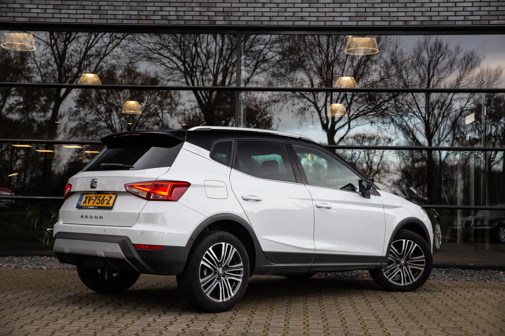 SEAT Arona 1.0 TSI Xcellence Business Intense , Adap. cruise, Wit - 2