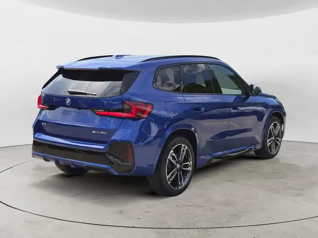BMW X1 view 4