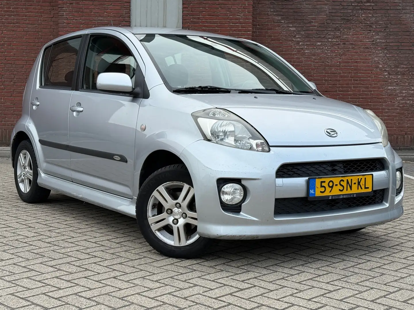 Daihatsu Sirion 2 1.3-16V Comfort|AUTOMAAT|AIRCO|ELKTR.RAMEN Сірий - 1