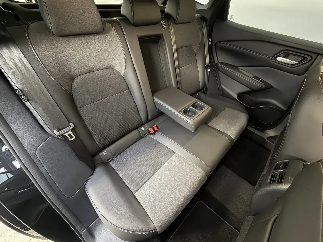Nissan Qashqai 1.3 MHEV N-Connecta 360° Navi LED 24