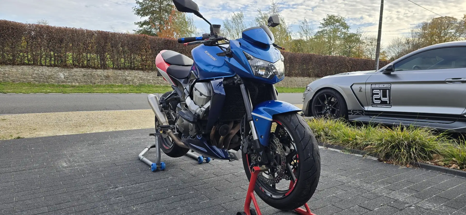 Kawasaki Z 750 ABS Bleu - 1