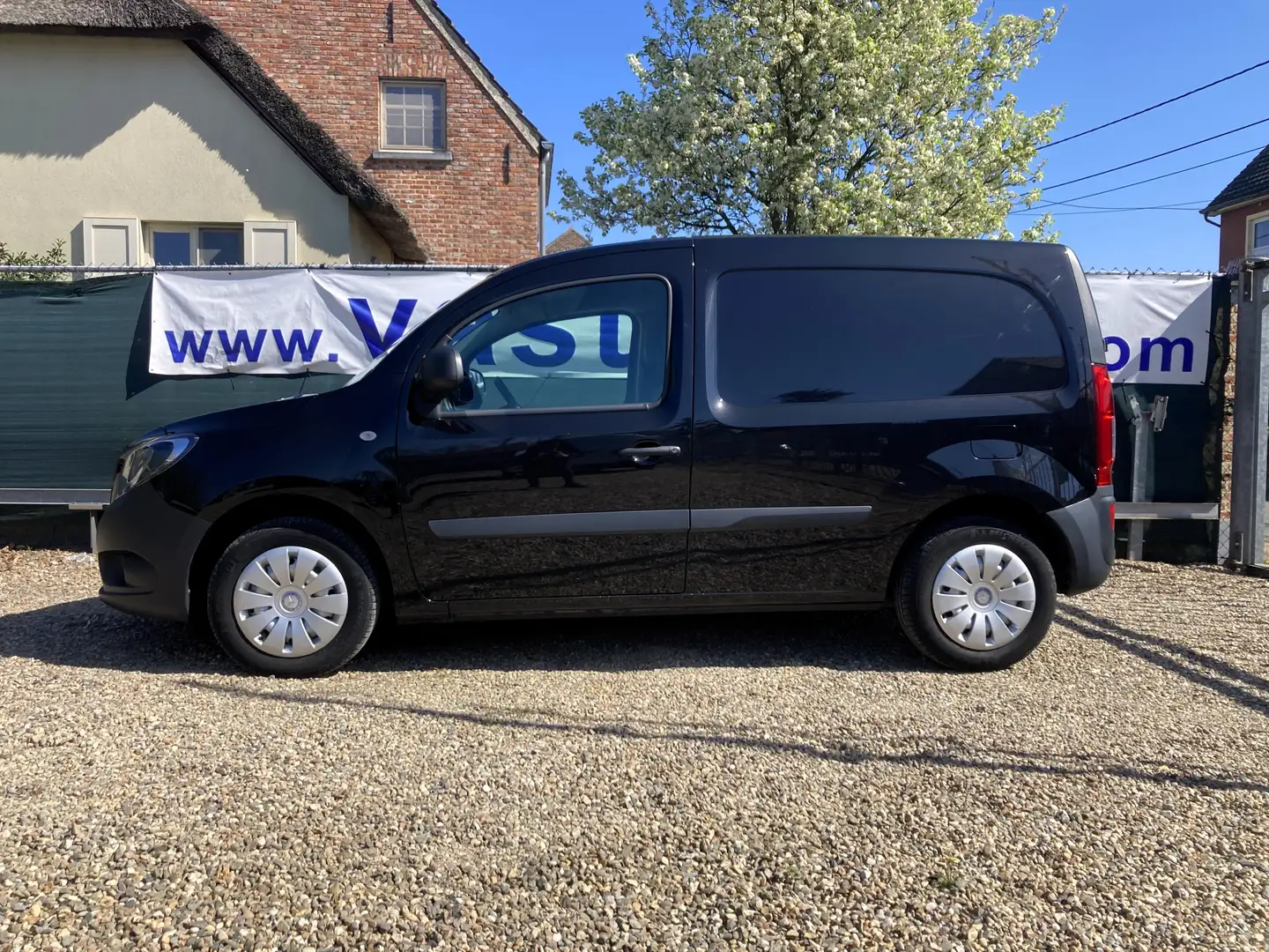 Mercedes-Benz Citan 14.795€ + BTW / 3 Zits / Lage KM / Metallic Noir - 2