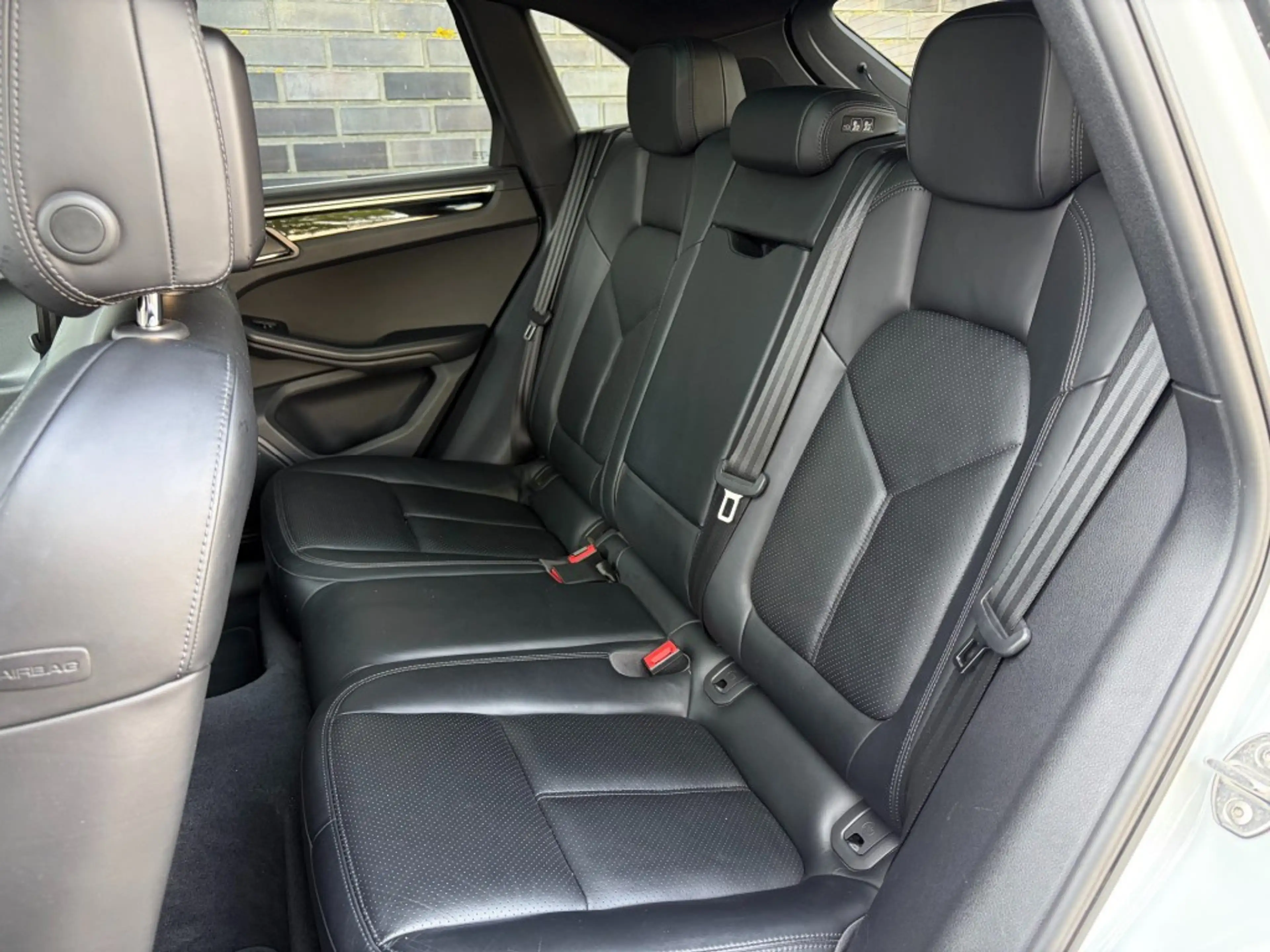 Porsche Macan 3.0 D S - LUCHTV. - PANO - TREKH. - 20 INCH — photo 13