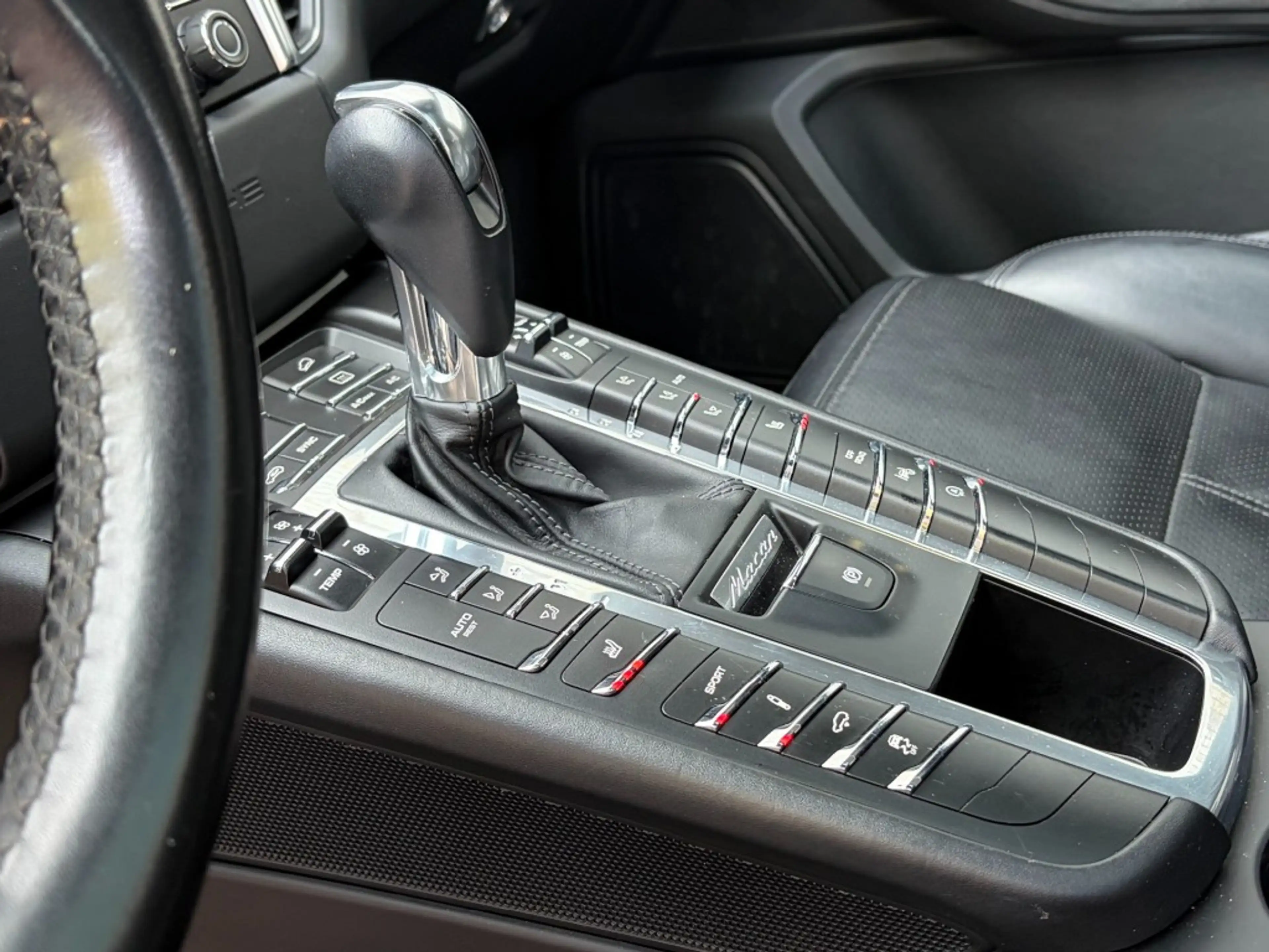 Porsche Macan 3.0 D S - LUCHTV. - PANO - TREKH. - 20 INCH — photo 11