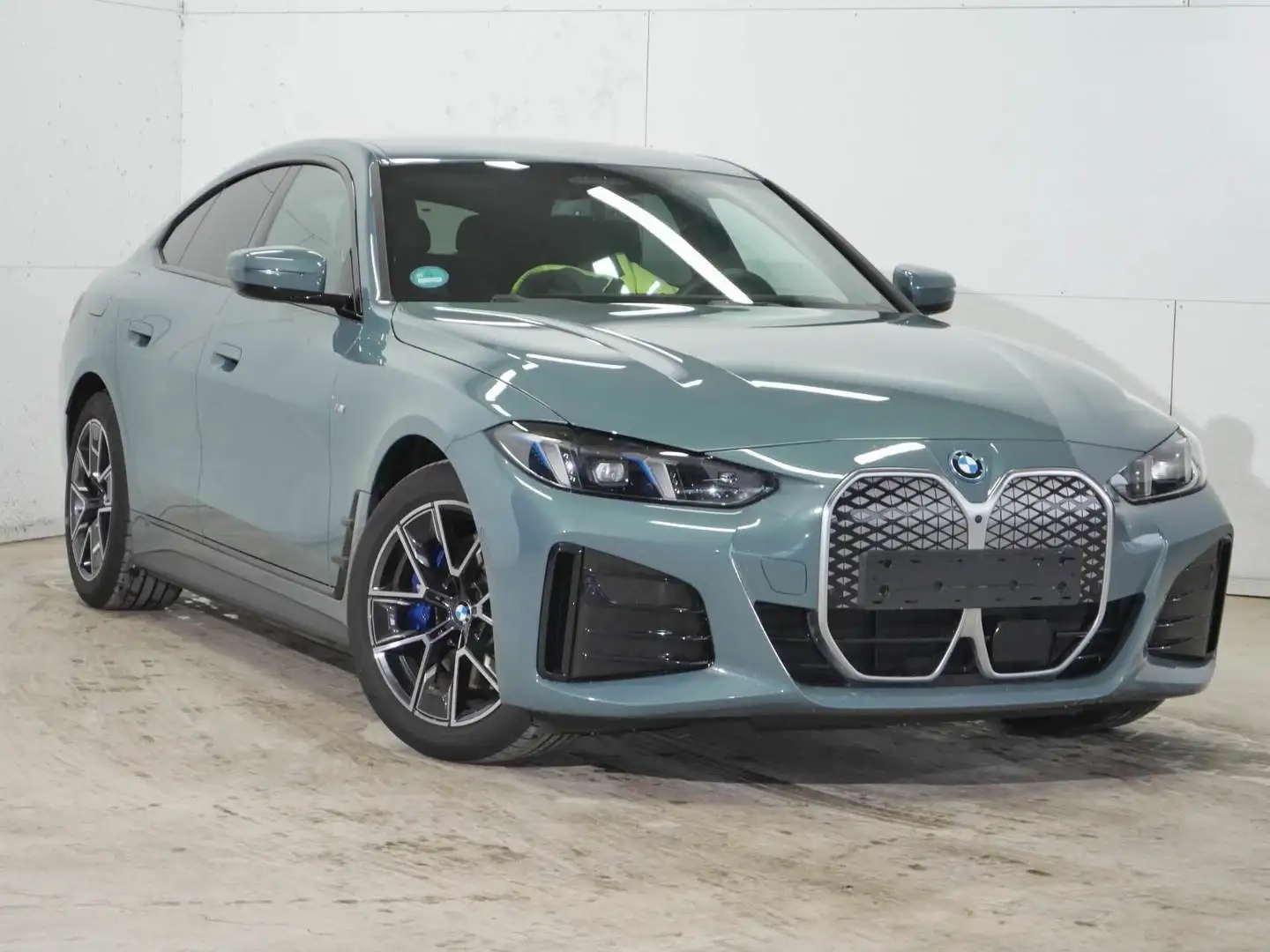 BMW i4 xDrive40 M SPORTPAKET+ALLRAD+DR.ASS PRO+HARMAN/KAR Grün - 2