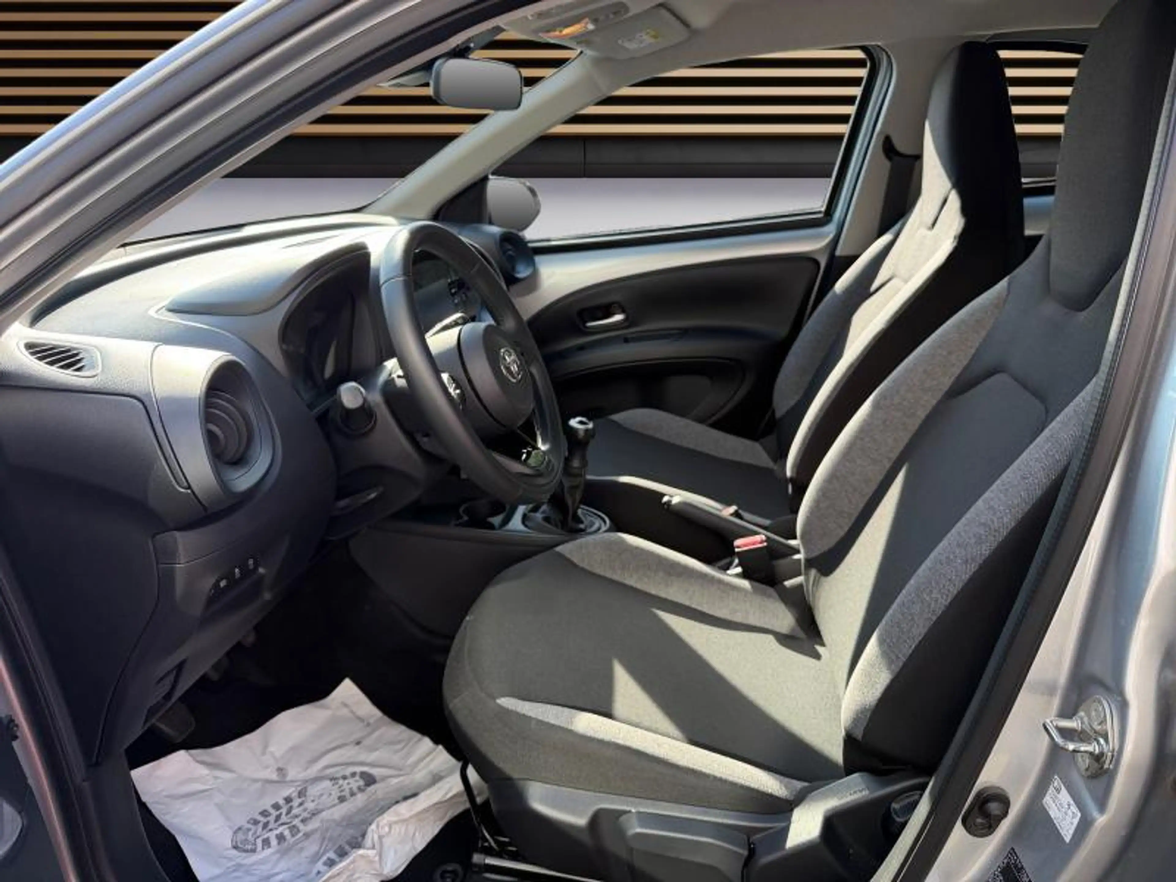 Toyota Aygo X Play — photo 10
