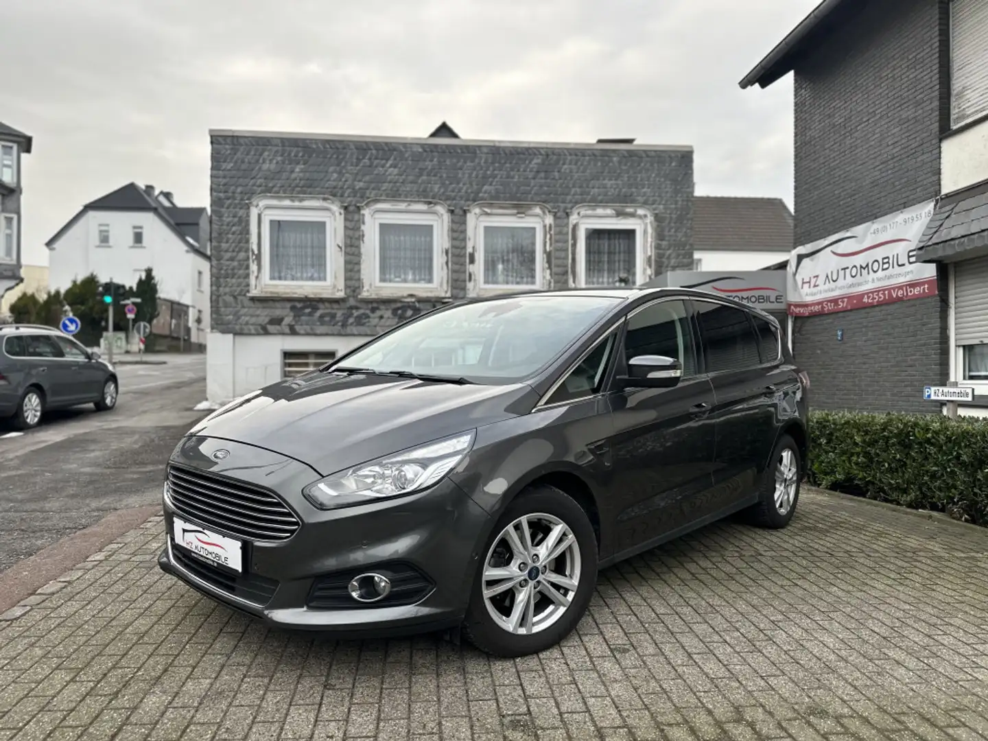 Ford S-Max Titanium *SPURH.*KAMERA*TOTWINKEL*NAVI*SHZ Szürke - 2