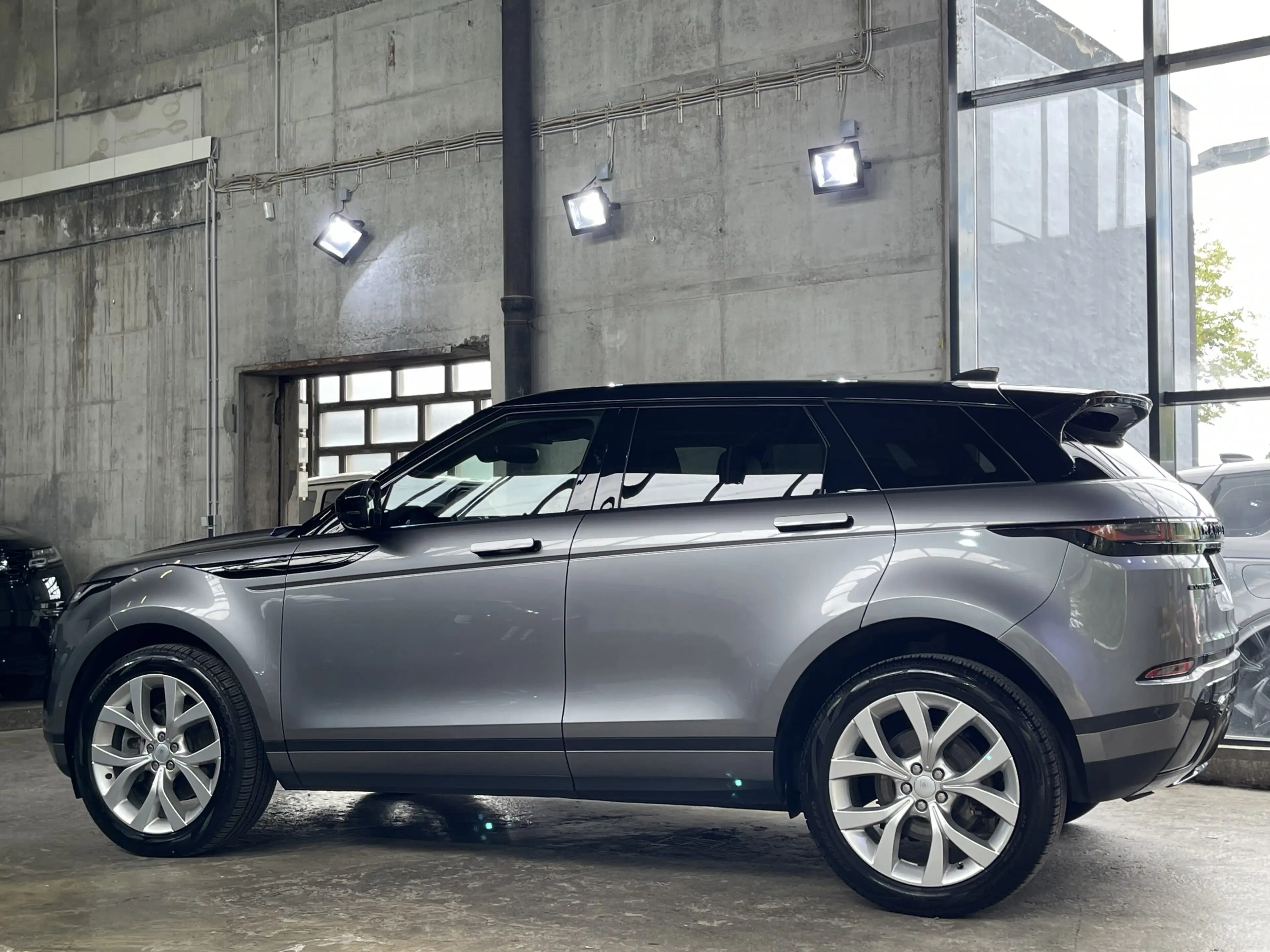 Land Rover Range Rover Evoque P250 SE LED BlackPackage 360° — photo 3