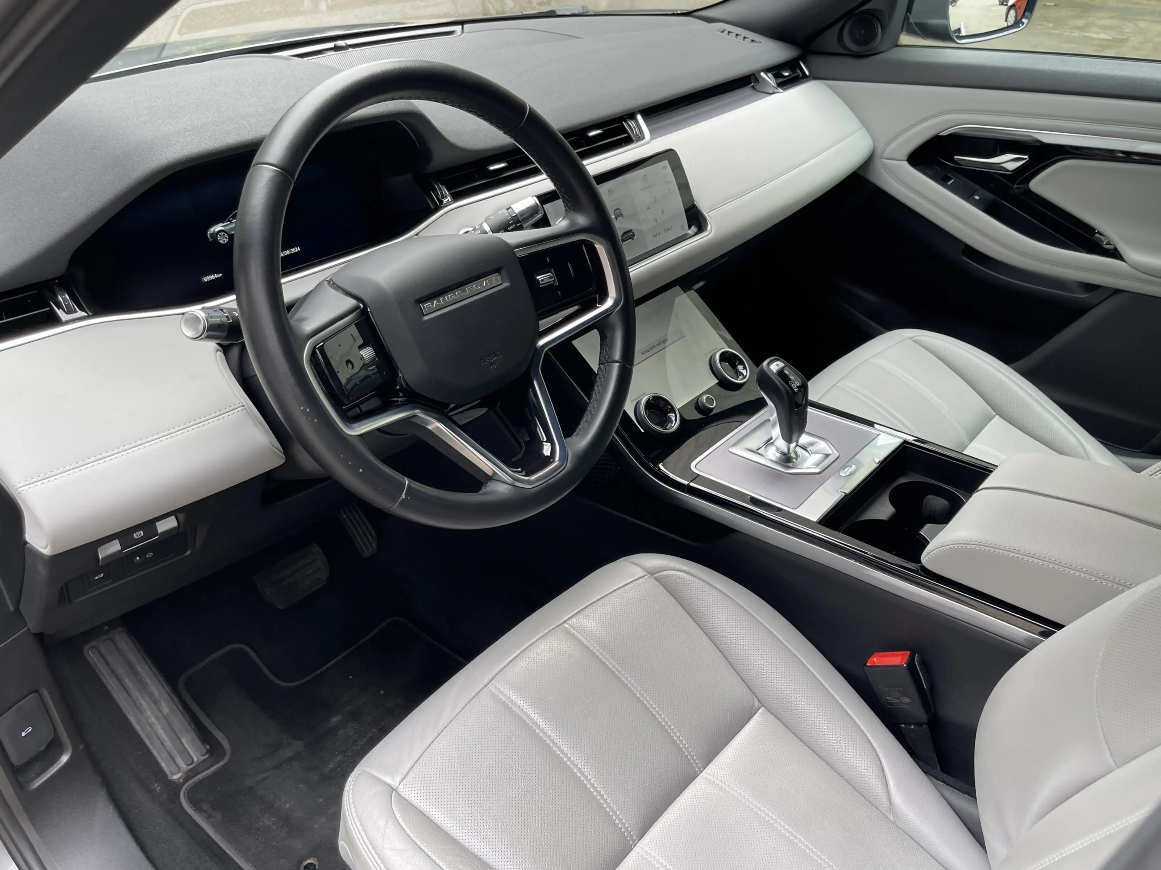 Land Rover Range Rover Evoque P250 SE LED BlackPackage 360° — photo 14