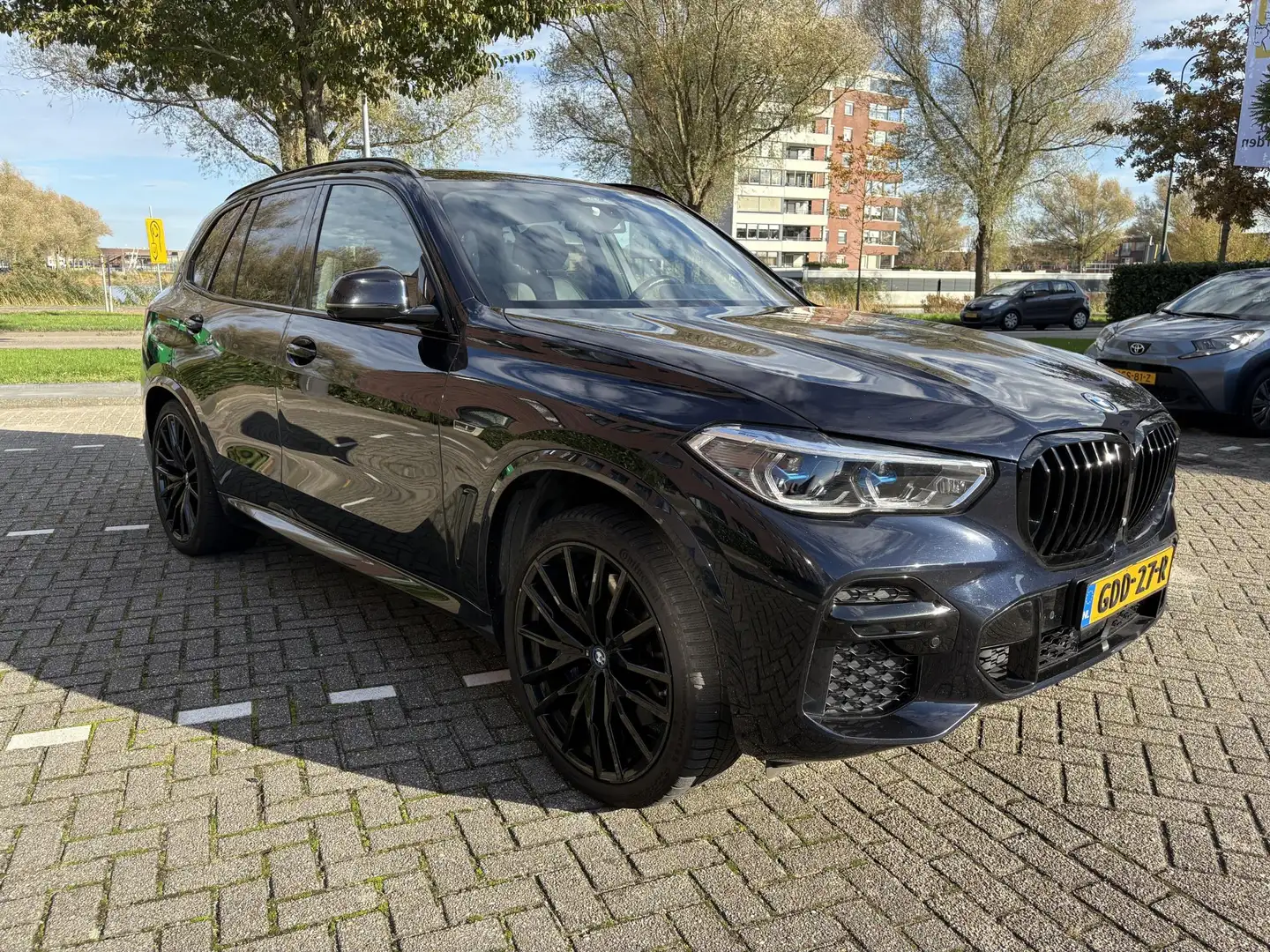 BMW X5 xDrive45e High Executive M sport - Pano - 22” Blauw - 2
