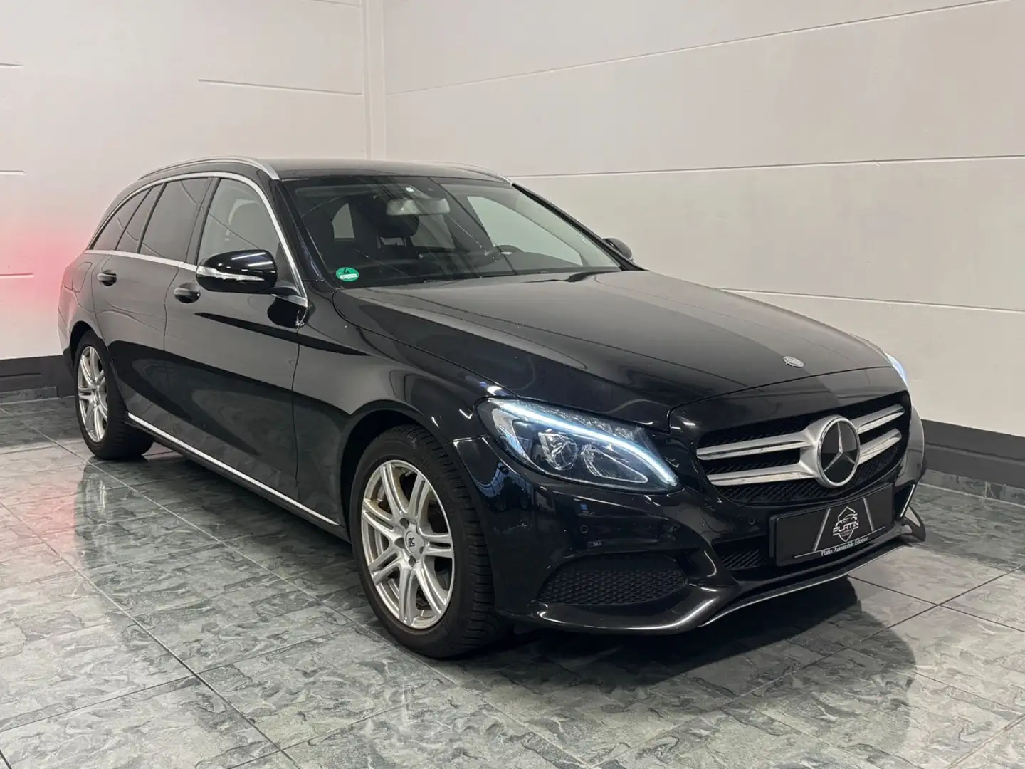 Mercedes-Benz C 250 T BlueTec / d 4Matic*ACC*LED*AHK*Carplay Schwarz - 1