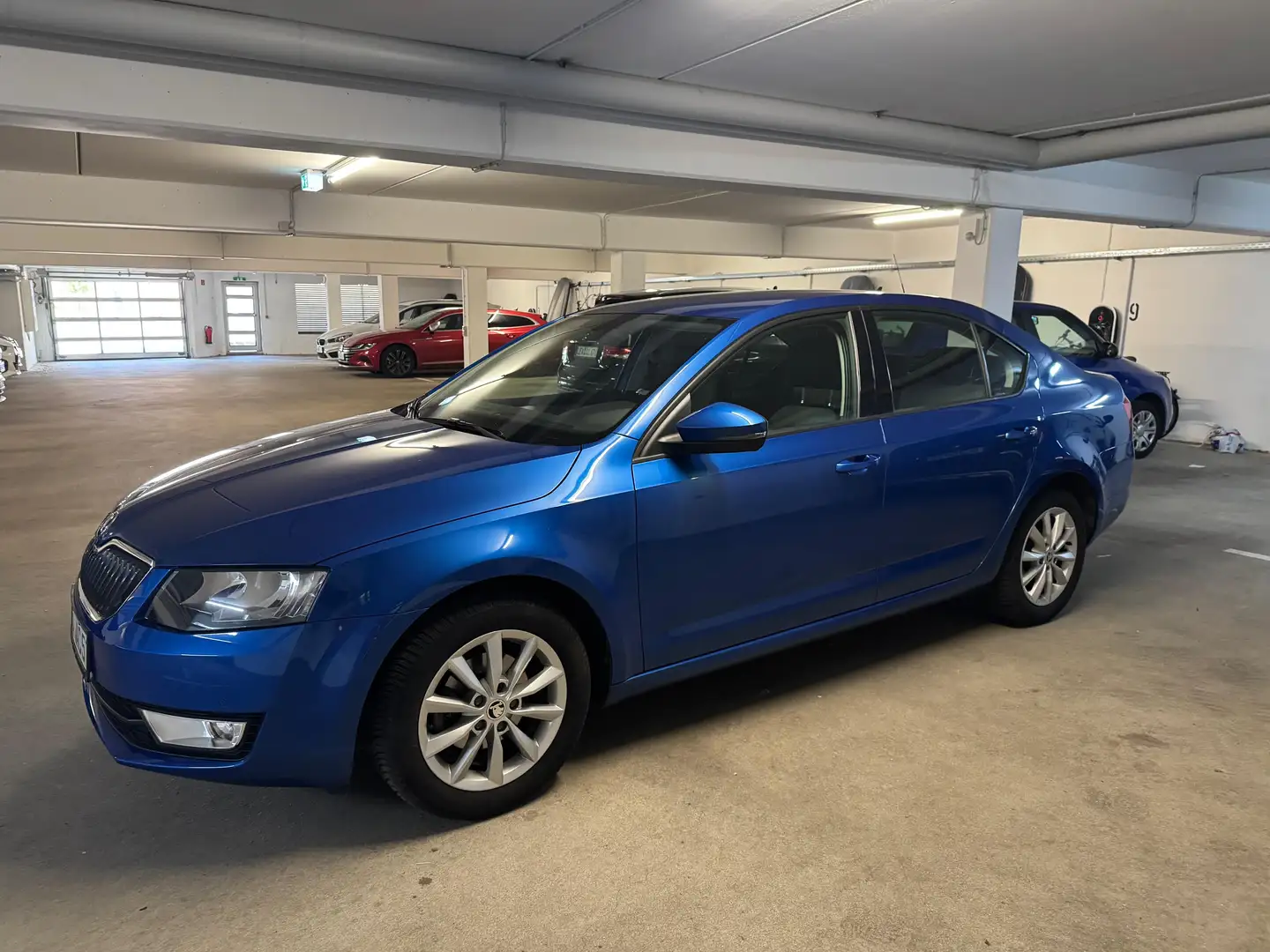 Skoda Octavia Octavia 1.6 TDI (Green tec) DSG Ambition Blau - 1