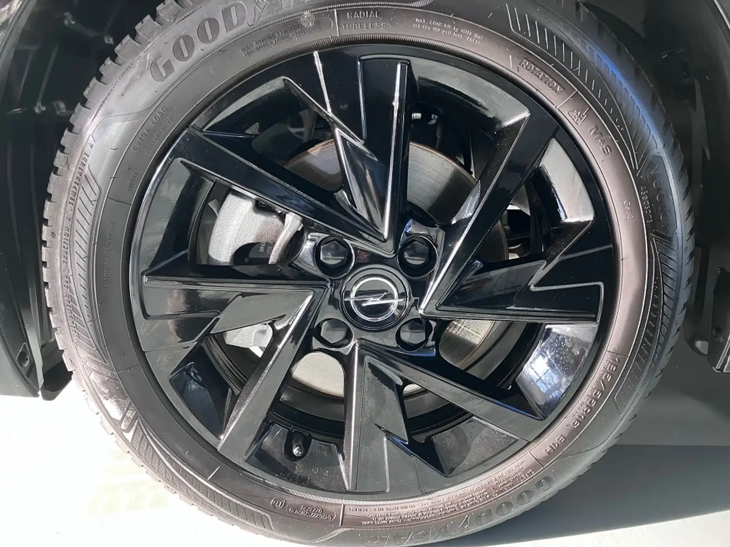 Opel Corsa F 1.2 Turbo Edition Automatik - Kamera/ PDC/ Sitzh Noir - 2