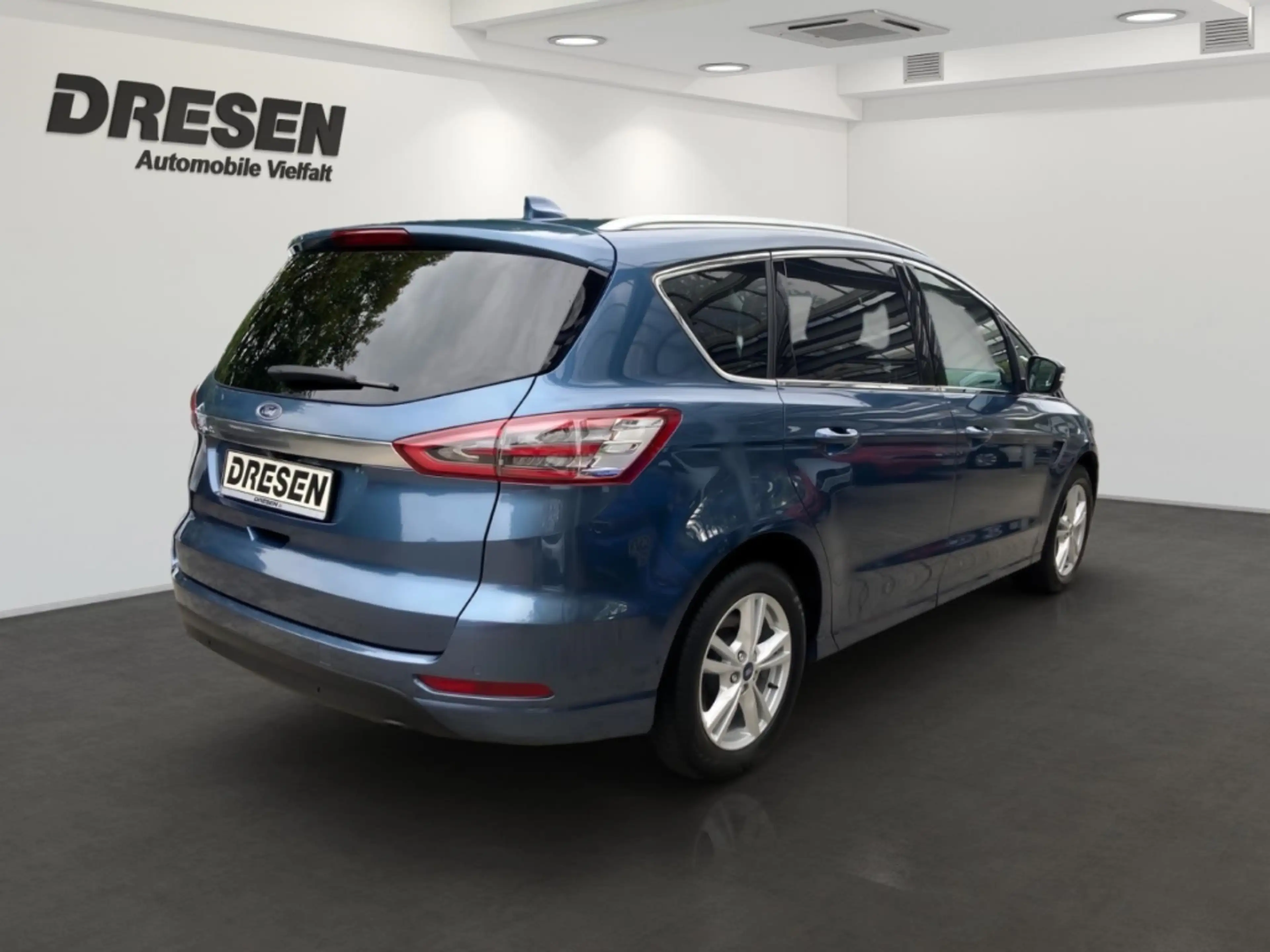 Ford S-Max Titanium AUTOMATIK+wenig KM+GJR+Business-Paket — photo 4