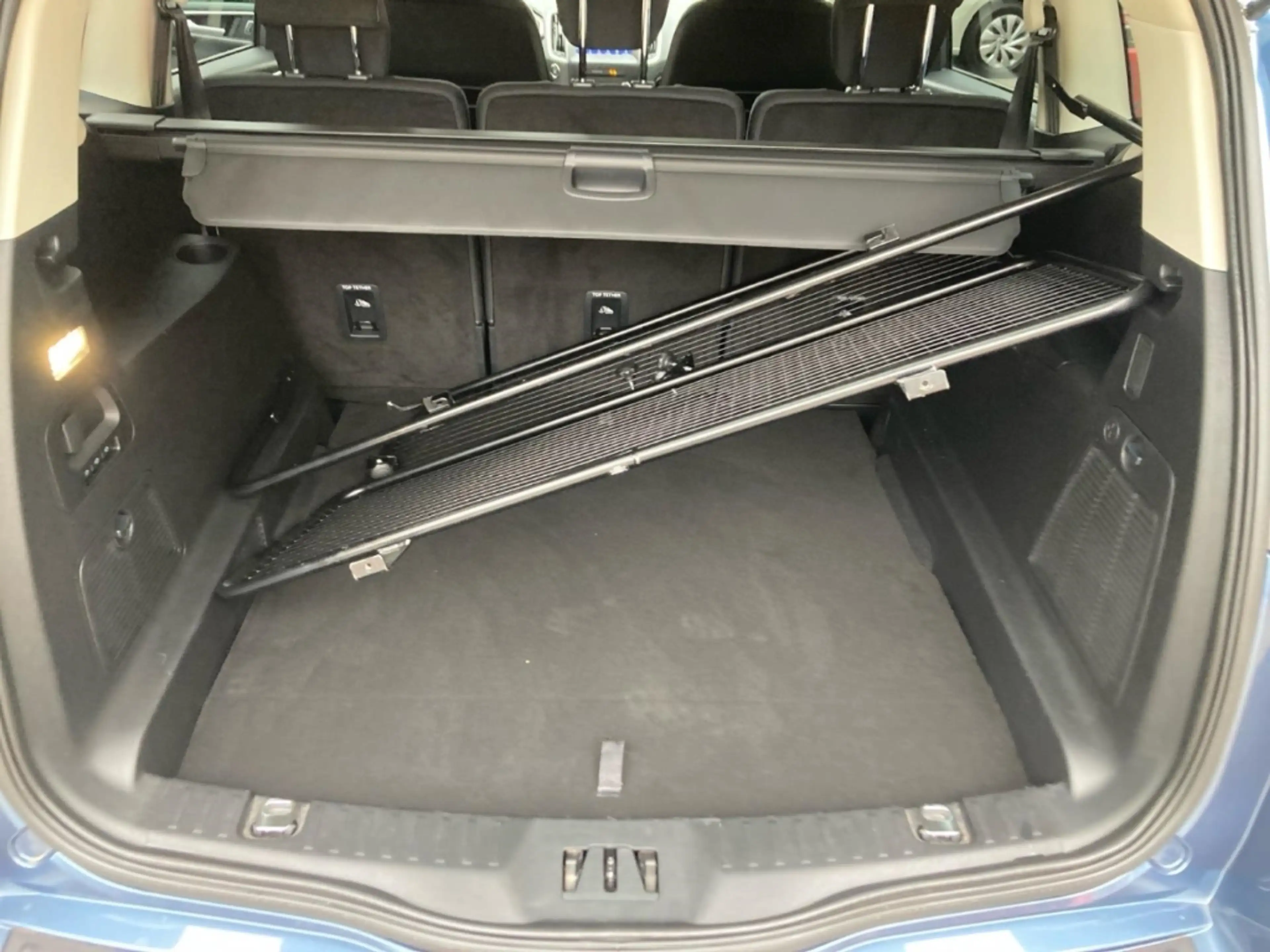Ford S-Max Titanium AUTOMATIK+wenig KM+GJR+Business-Paket — photo 13