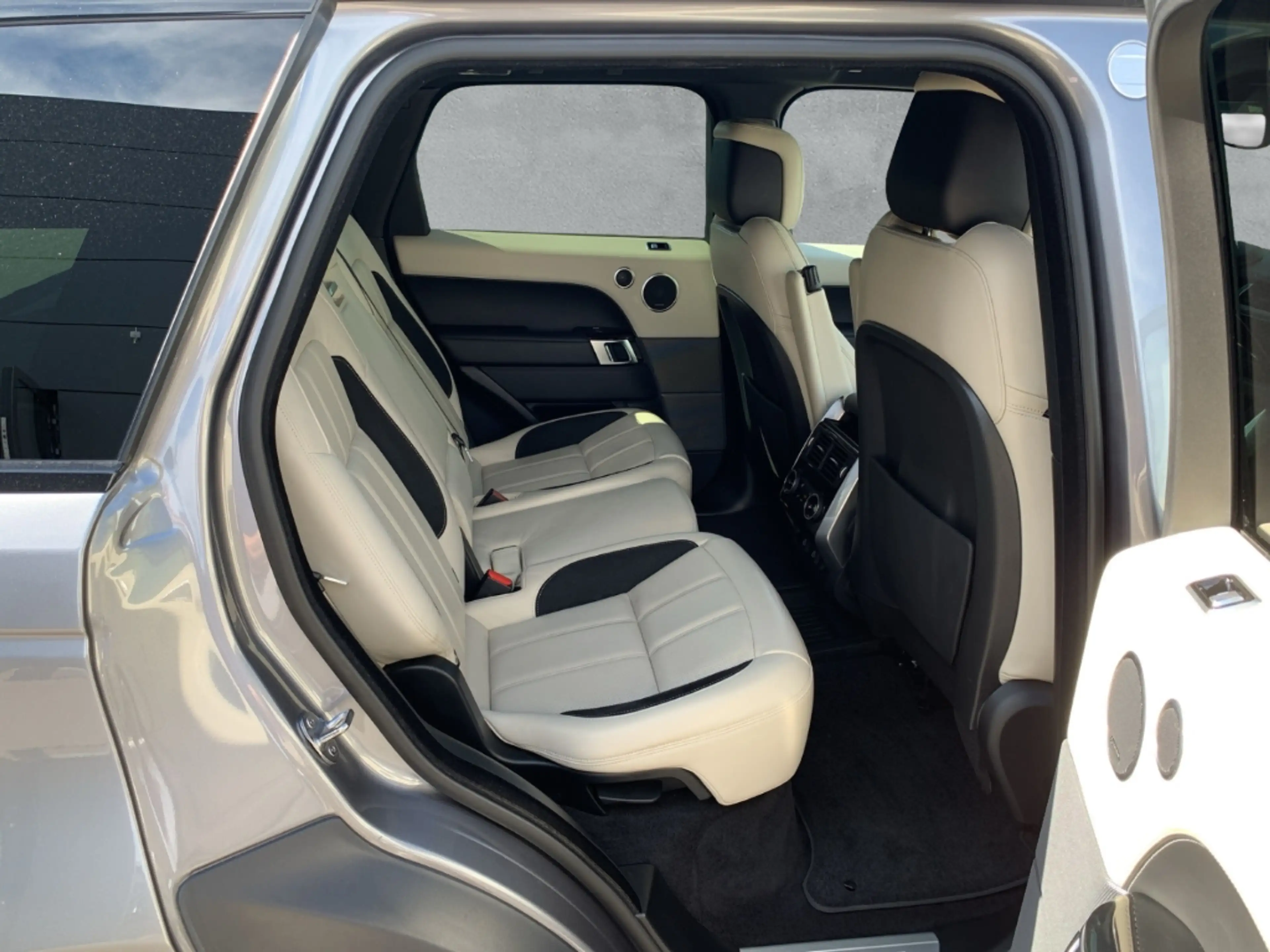 Land Rover Range Rover Sport D350 HSE DYNAMIC MATRIX+PANO — photo 5